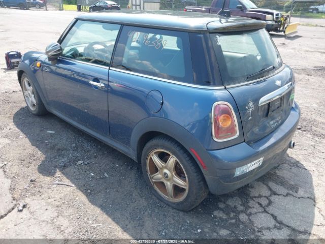 2010 MINI COOPER WMWMF3C50ATU77369 Photo 2