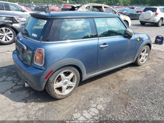 2010 MINI COOPER WMWMF3C50ATU77369 Photo 3