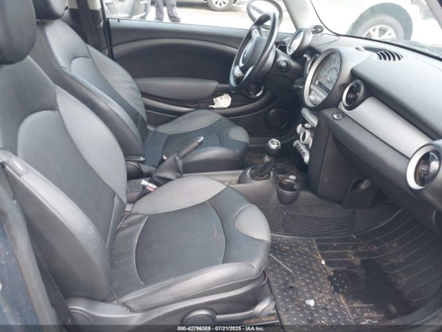 2010 MINI COOPER WMWMF3C50ATU77369 Photo 4