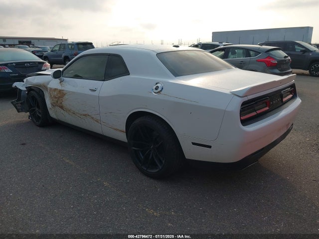 2C3CDZAG9KH668643 Dodge Challenger