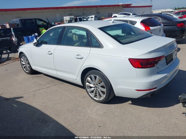 2017 AUDI A4 WAUGMAF4XHN067025 Photo 2