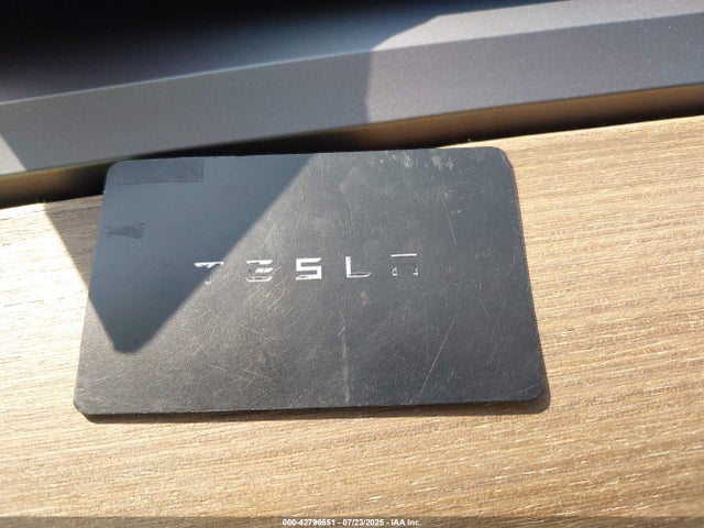2021 TESLA MODEL Y 5YJYGDEE3MF087815 Photo 10