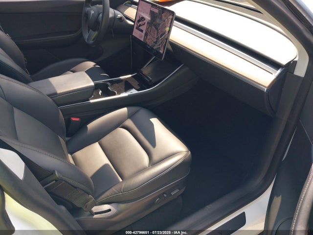 2021 TESLA MODEL Y 5YJYGDEE3MF087815 Photo 4