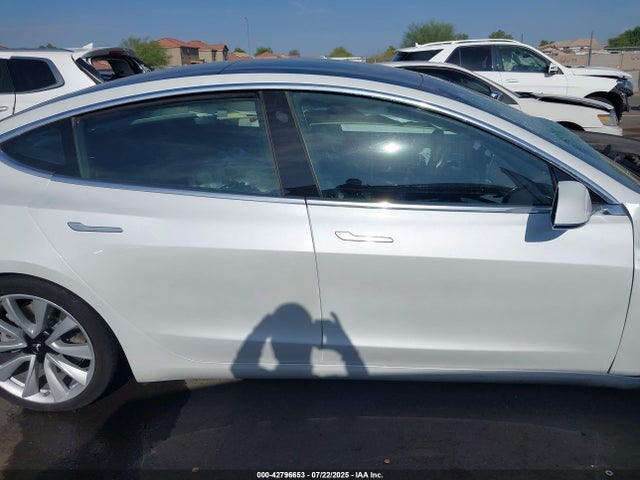 5YJ3E1EB5LF651242 Tesla MODEL 3