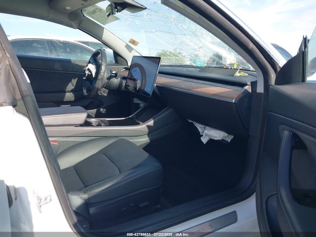 2020 TESLA MODEL 3 5YJ3E1EB5LF651242 Photo 4