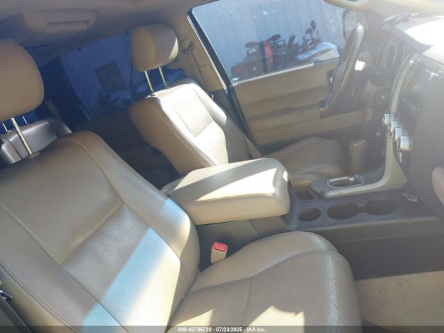 2011 TOYOTA SEQUOIA 5TDDY5G11BS050802 Photo 4