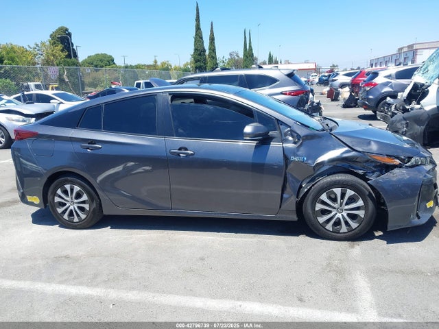 JTDKAMFP5N3220855 Toyota 2zr-fxe, 1nm+1sm