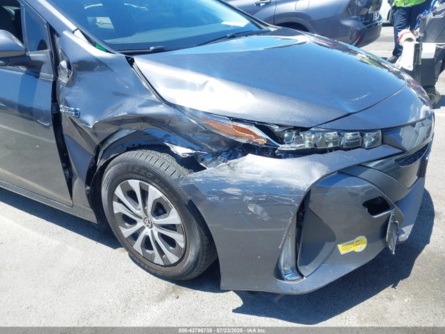 JTDKAMFP5N3220855 Toyota 2zr-fxe, 1nm+1sm