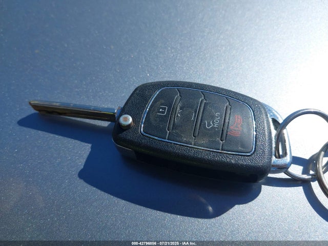 5NPE24AF0HH500135 Hyundai 2017