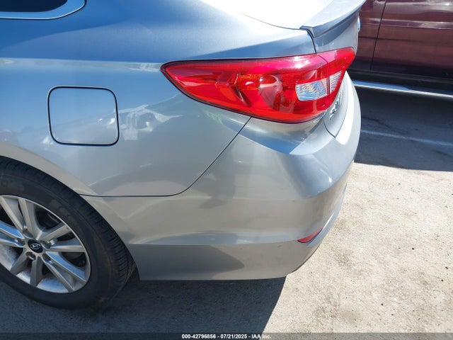 5NPE24AF0HH500135 Hyundai 2017