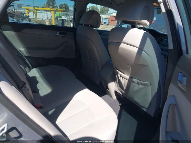 5NPE24AF0HH500135 Hyundai 2017