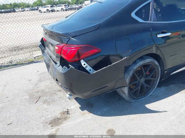 JN1BY1PR1FM831457 Infiniti 2015