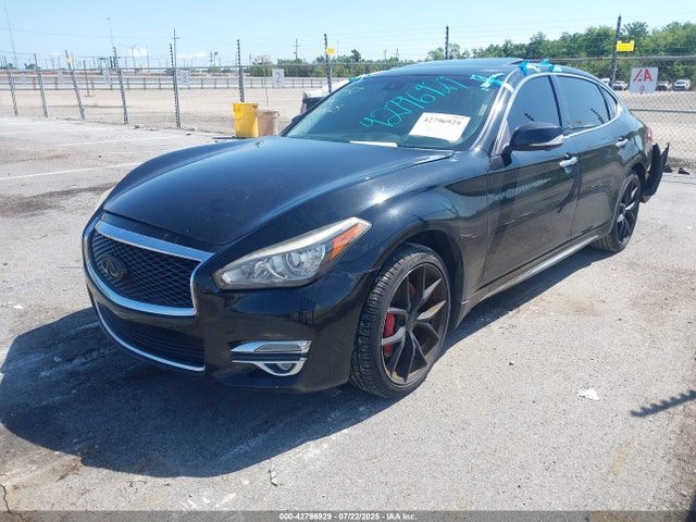JN1BY1PR1FM831457 Infiniti 2015