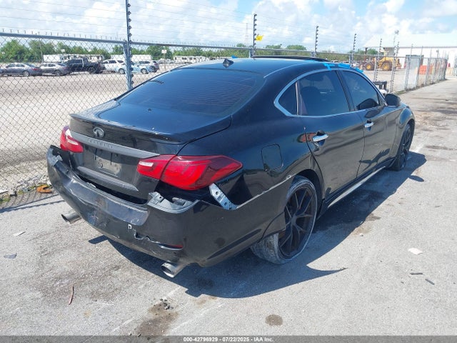 JN1BY1PR1FM831457 Infiniti 2015