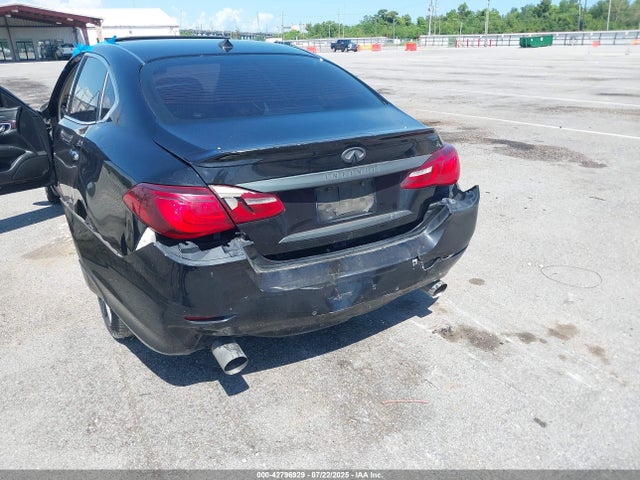 JN1BY1PR1FM831457 Infiniti 2015