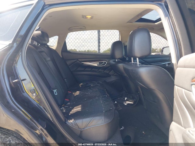 JN1BY1PR1FM831457 Infiniti 2015