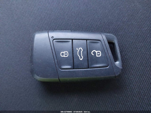 3VVDX7B29NM059185 Volkswagen tsi