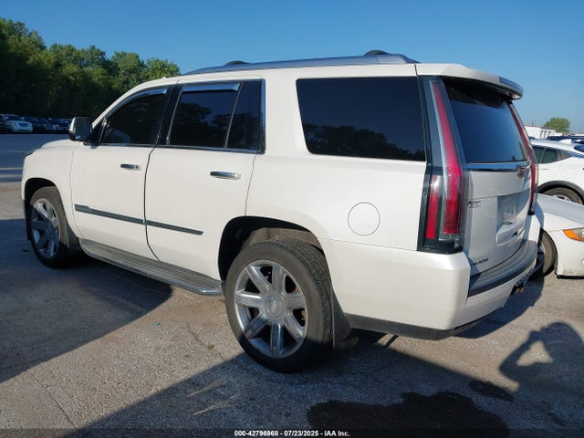 2016 CADILLAC ESCALADE 1GYS4BKJ9GR176530 Photo 2