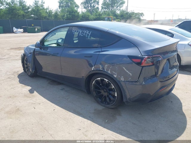 2023 TESLA MODEL Y 7SAYGDEE5PF800902 Photo 2