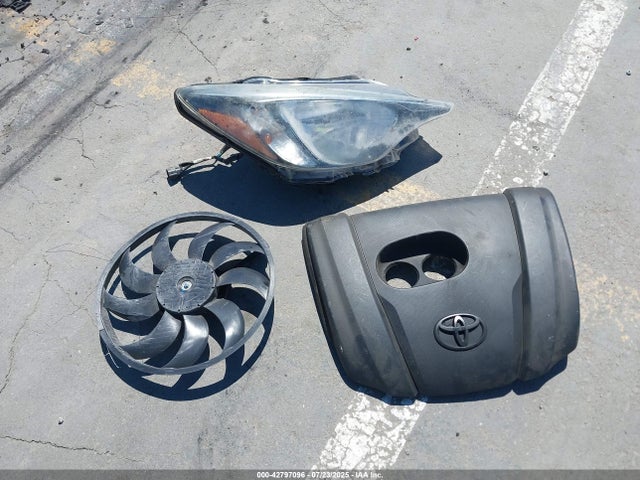 3MYDLBZV0GY111118 Scion p5v