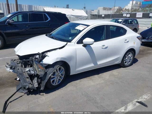 3MYDLBZV0GY111118 Scion p5v