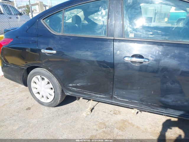 3N1CN7AP1HL883983 Nissan 2017