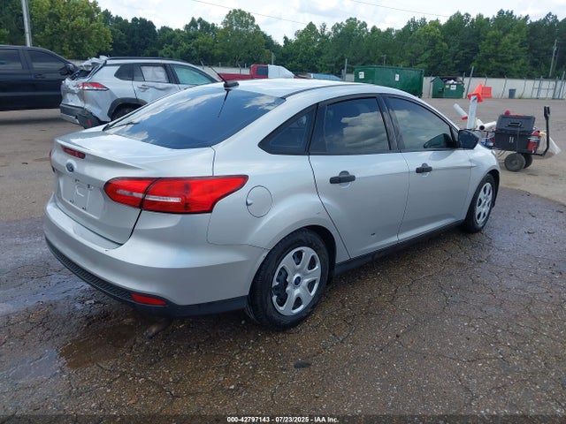 2015 Ford Focus S მანქანა იყიდება აუქციონზე, vin: 1FADP3E29FL219707, აუქციონის ნომერი: 42797143