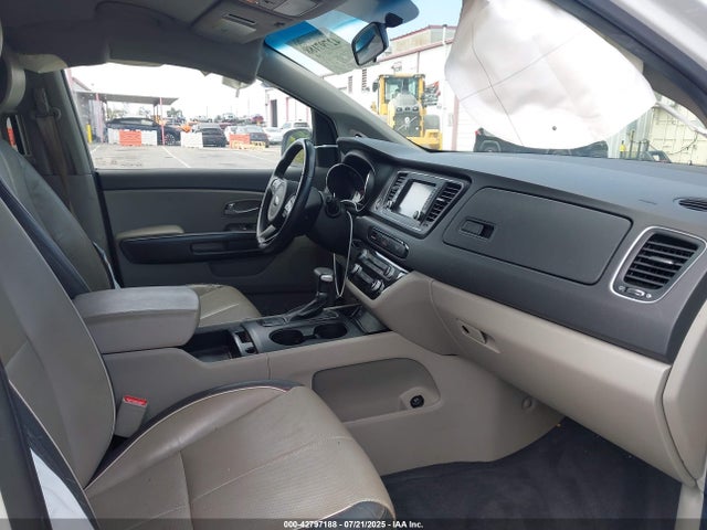 KNDMB5C17H6248817 KIA Sedona