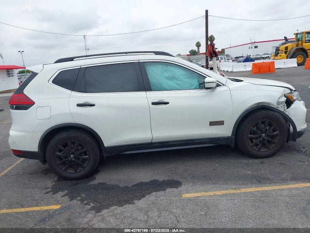 Nissan 2017 2017 5N1AT2MT1HC770080 Image 13