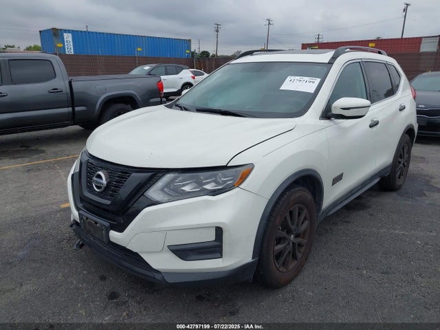 Nissan 2017 2017 5N1AT2MT1HC770080 Image 2