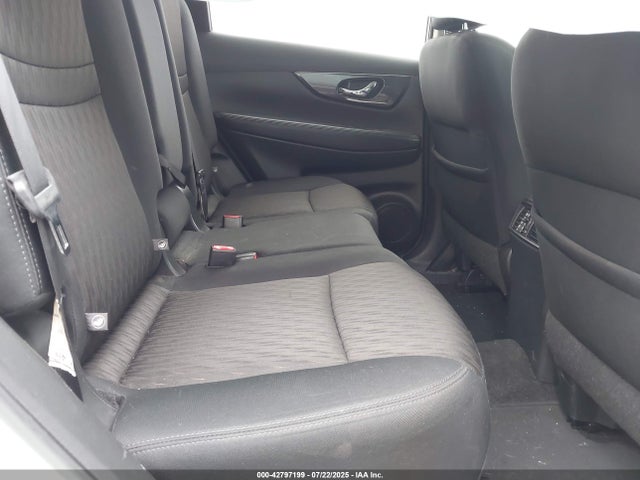 Nissan 2017 2017 5N1AT2MT1HC770080 Image 8