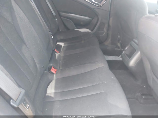 1C3CCCAB4GN107933 Chrysler 200