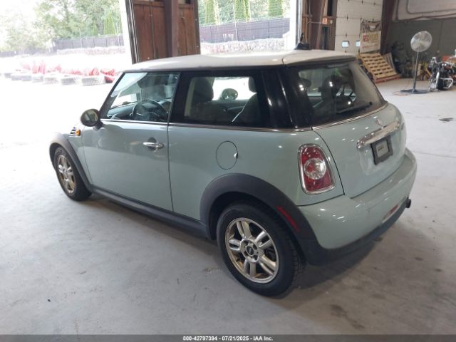 2012 MINI COOPER WMWSU3C50CT257231 Photo 2