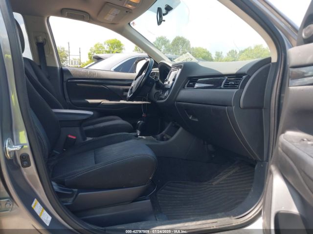 2016 MITSUBISHI OUTLANDER JA4AD3A35GZ007464 Photo 4