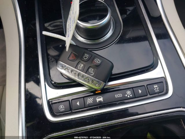2020 JAGUAR XF SAJBD4FX6LCY85818 Photo 10
