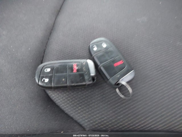 ZACCJBAB5JPG92533 Jeep 2018