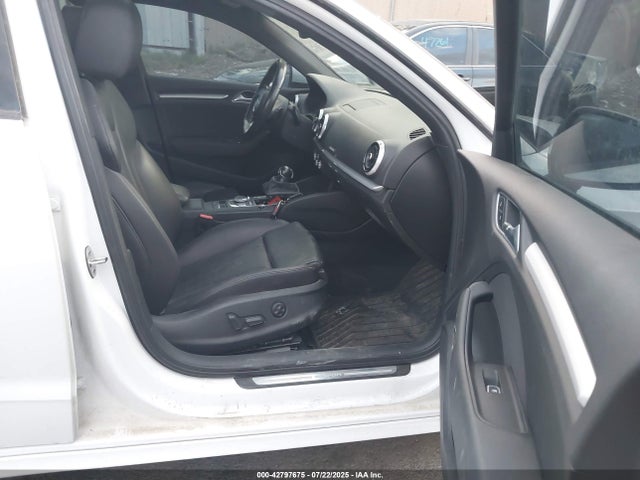 WAUUPBFF0HA120064 Audi 2017