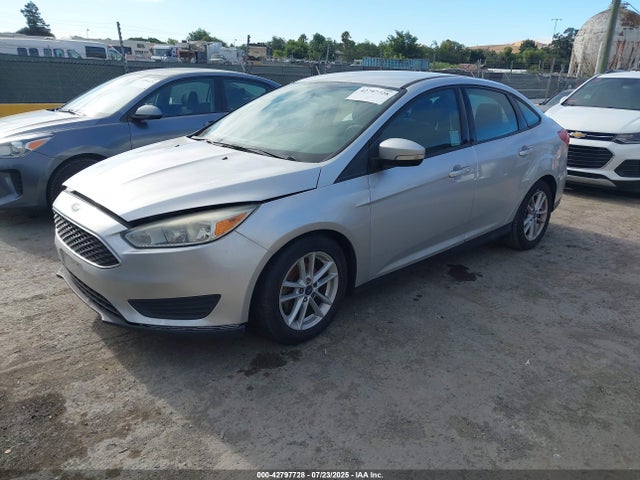 Ford 2015 2015 1FADP3F20FL255770 Image 2