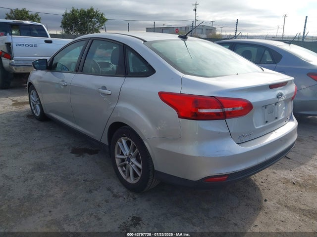 Ford 2015 2015 1FADP3F20FL255770 Image 3