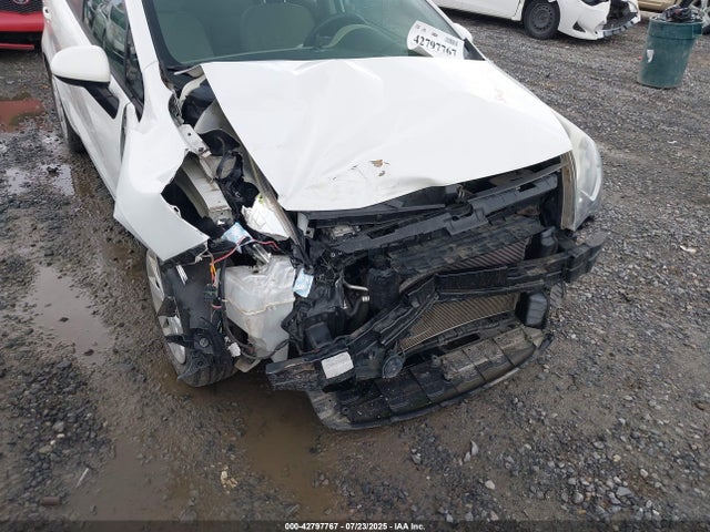 KNADM4A35G6649562 KIA gamma