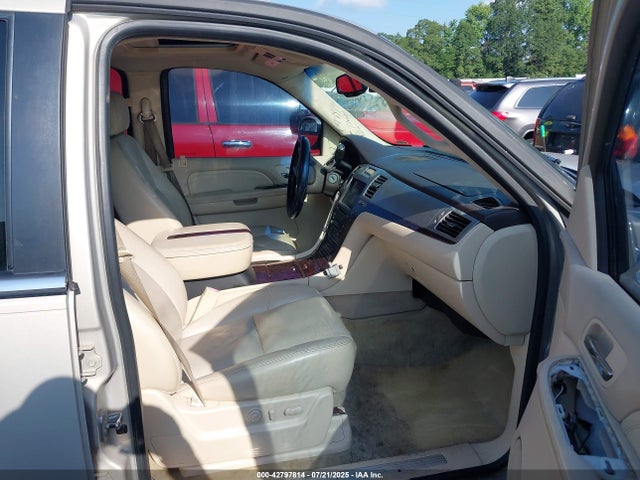 2007 CADILLAC ESCALADE ESV 1GYFK66807R252917 Photo 4