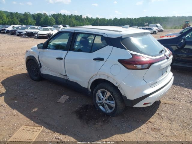 2022 NISSAN KICKS 3N1CP5BV3NL507308 Photo 2
