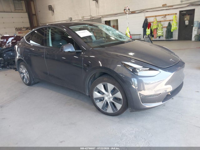 2023 TESLA MODEL Y 7SAYGDEE8PF639557 Photo 0