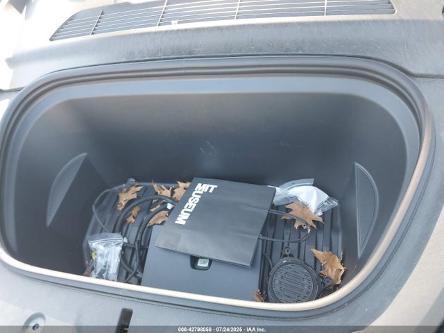 2022 TESLA MODEL Y 7SAYGDEF4NF539414 Photo 9