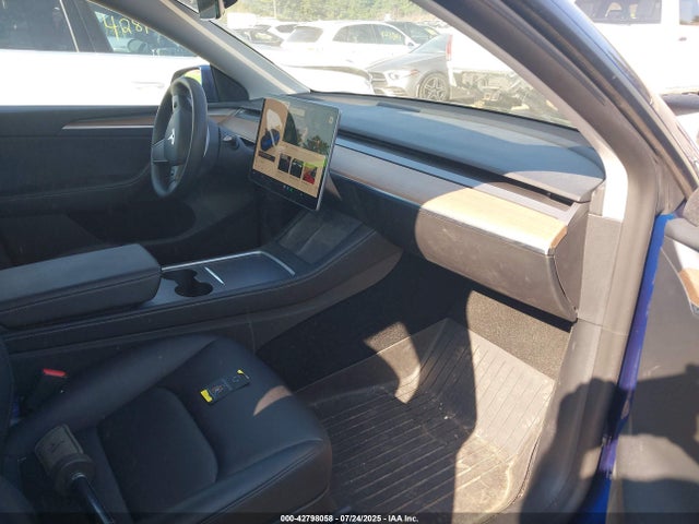 2022 TESLA MODEL Y 7SAYGDEF4NF539414 Photo 4