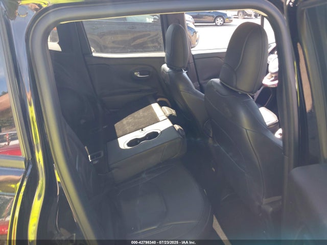ZACCJBDT5FPB36976 Jeep Renegade