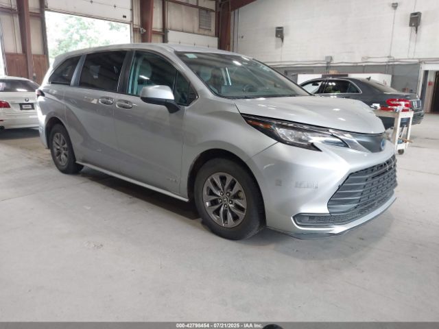 2021 TOYOTA SIENNA 5TDKSKFC7MS036285
