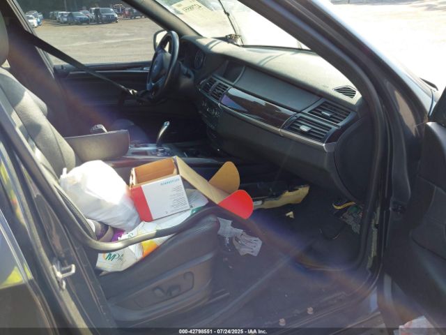 2011 BMW X5 5UXZW0C58BL657609 Photo 4