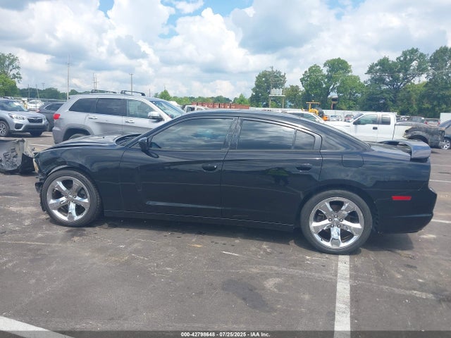 2C3CDXHG8EH105517 Dodge Charger