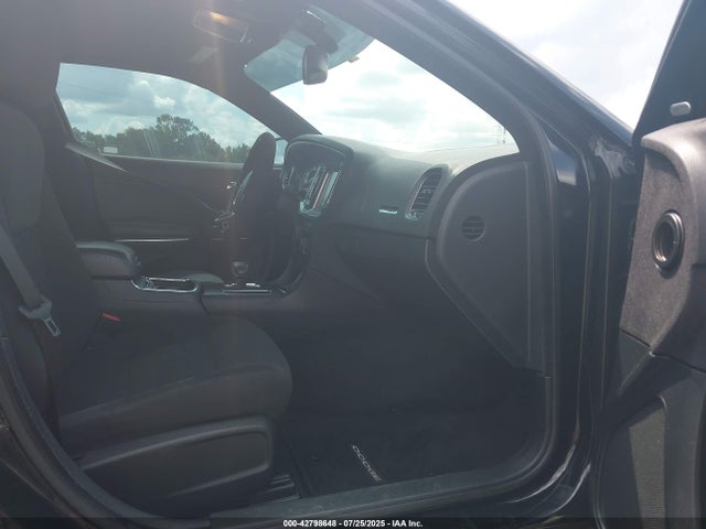 2C3CDXHG8EH105517 Dodge Charger
